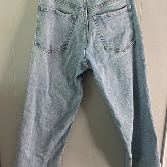 Old Navy Petite OG LOOSE High Rise Light Wash Jeans - Picture 2 of 4